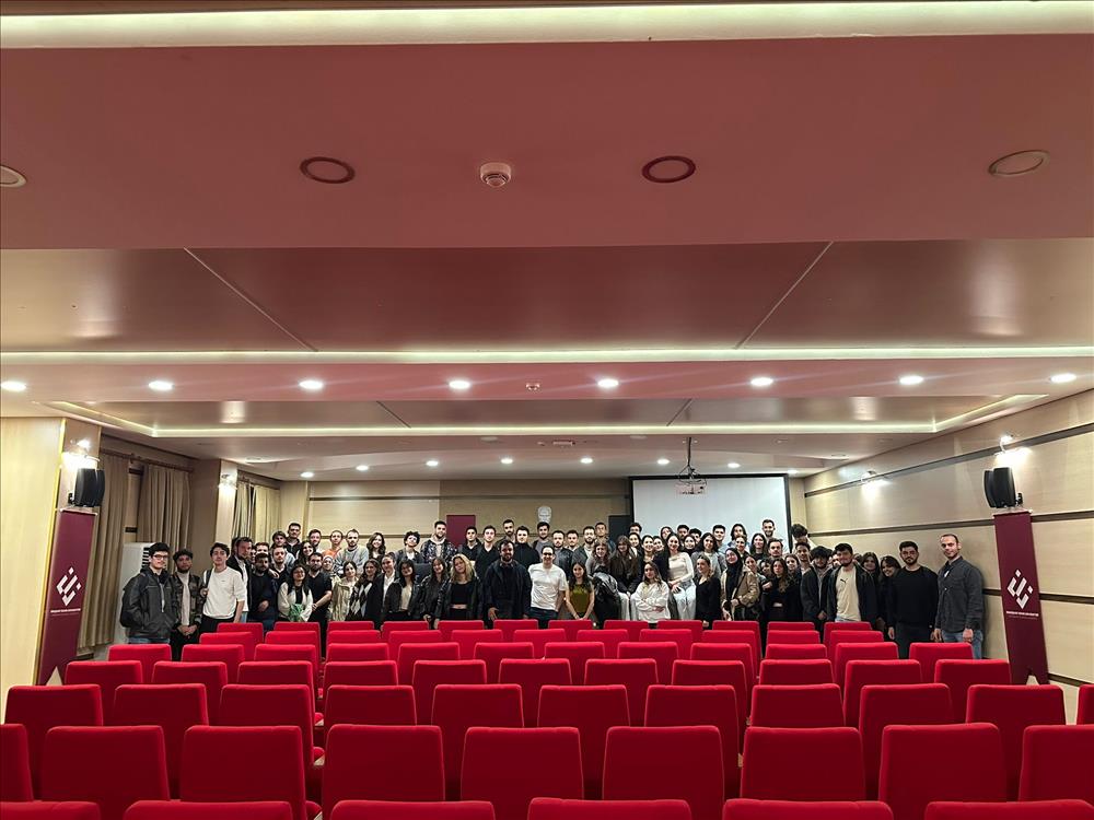 Eczacıbaşı TechYouth School 2025-2026 Güz Dönemi  İlk Eğitimi Gerçekleştirildi!