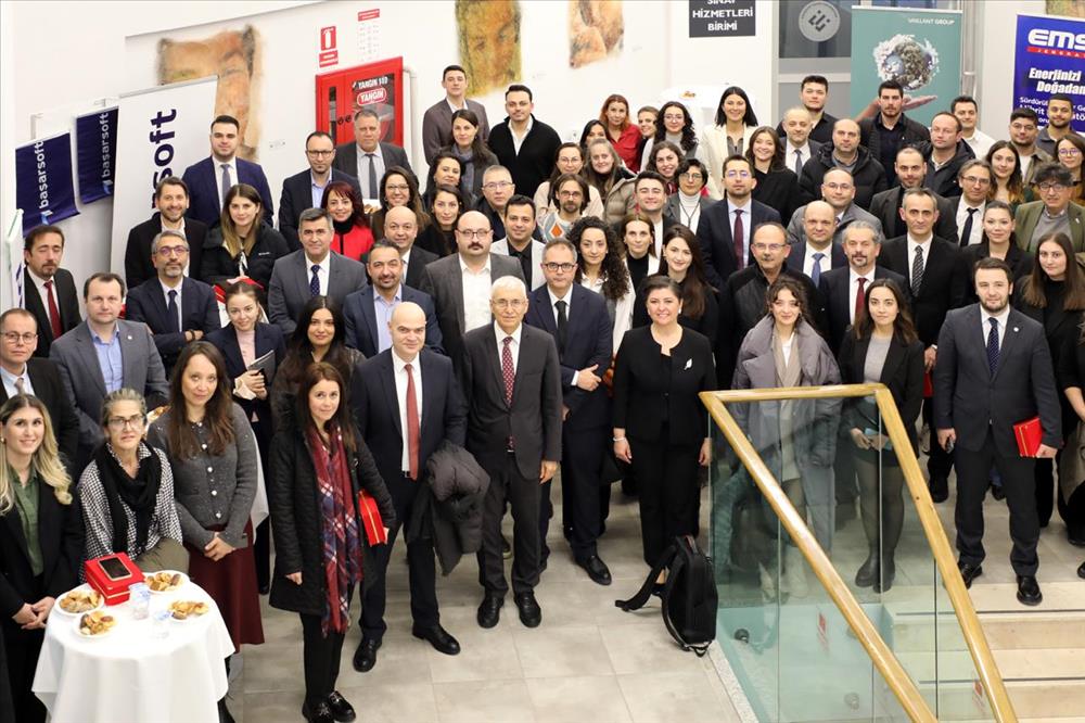 ESTÜ Akademi Programları 2025 Yılı Değerlendirme Toplantısı Gerçekleştirildi